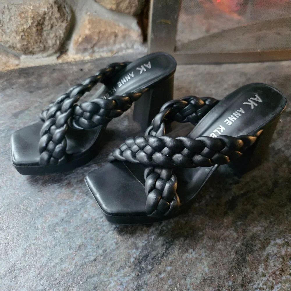 NWOT Anne Klein Black Braided Platform Heels Size 6.5B